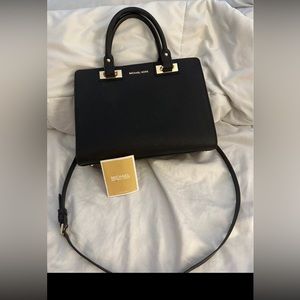 Micheal kors black purse